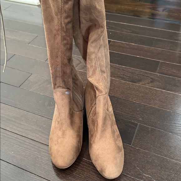 🔵 Fashion Nova Suede Knee-High Boots Size 9 - Picture 6 of 8